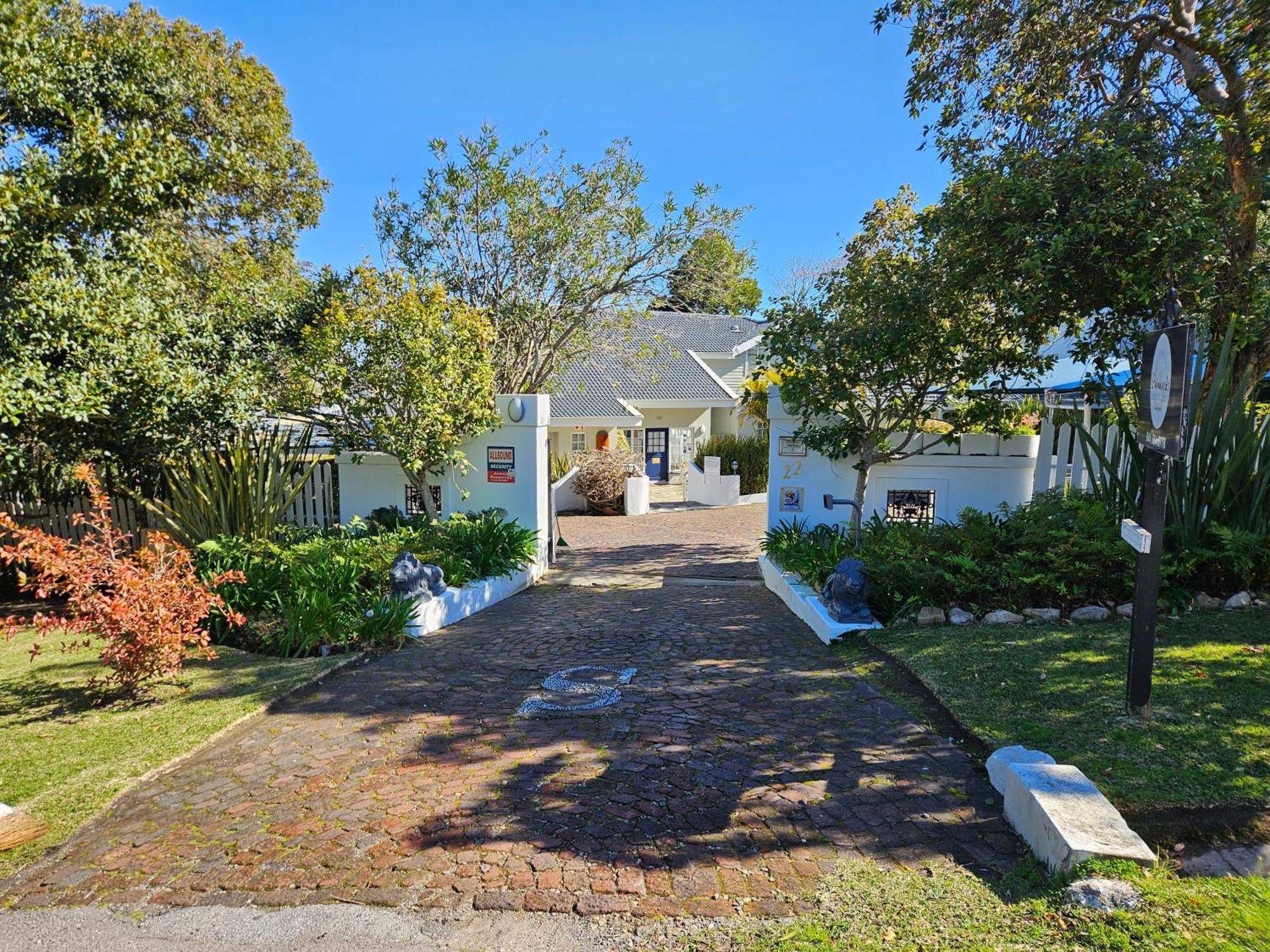 Stannards Guest Lodge 4 Star B&B, Knysna Exterior photo